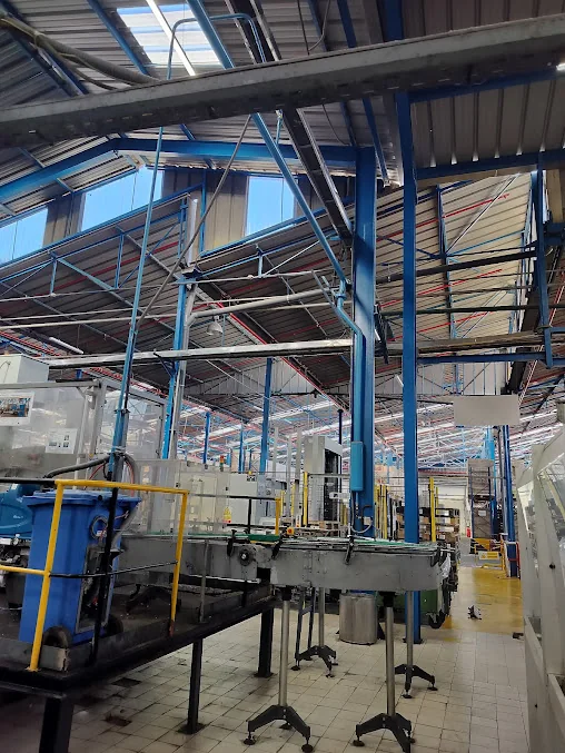 Ligne de production sous charpente métallique